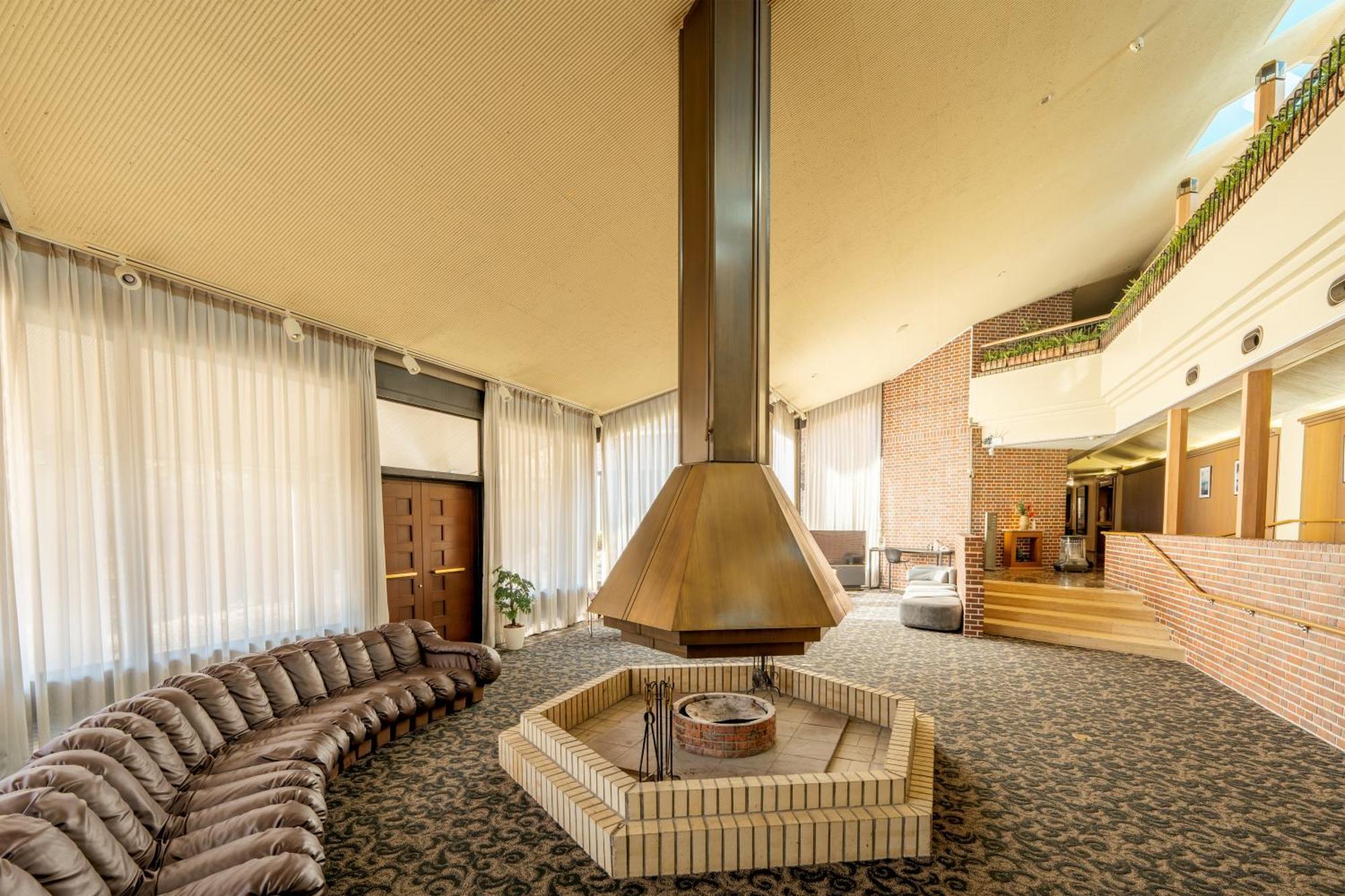 富士祥栄会館 Hotel Oyama  Ngoại thất bức ảnh