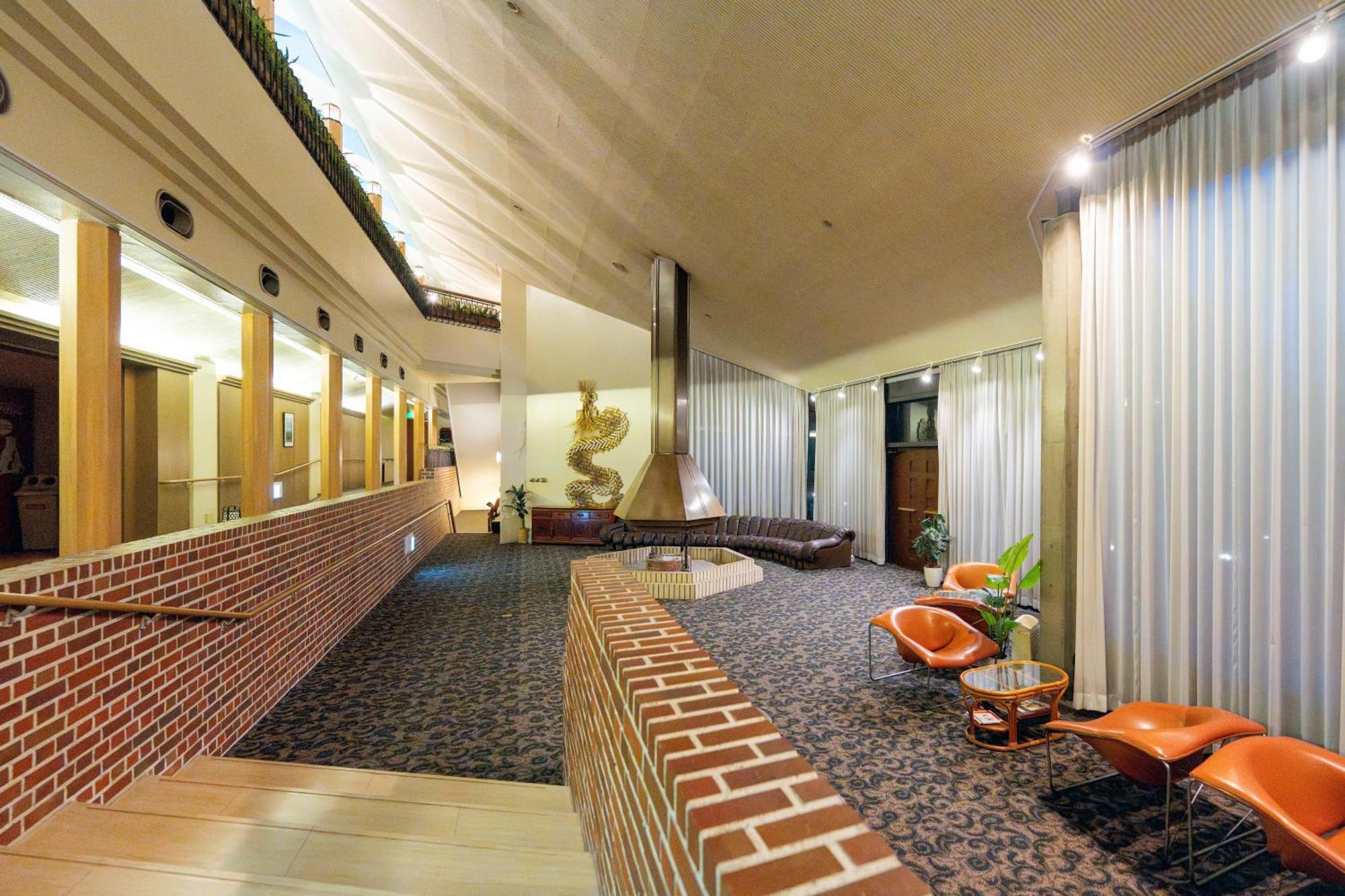 富士祥栄会館 Hotel Oyama  Ngoại thất bức ảnh